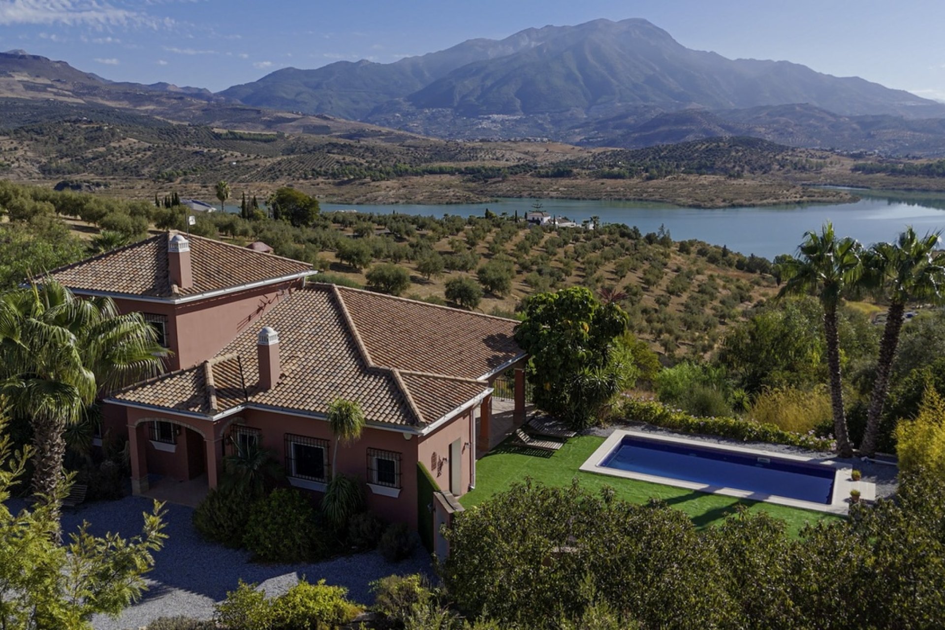 Revente - Villa -
Vinuela - Inland
