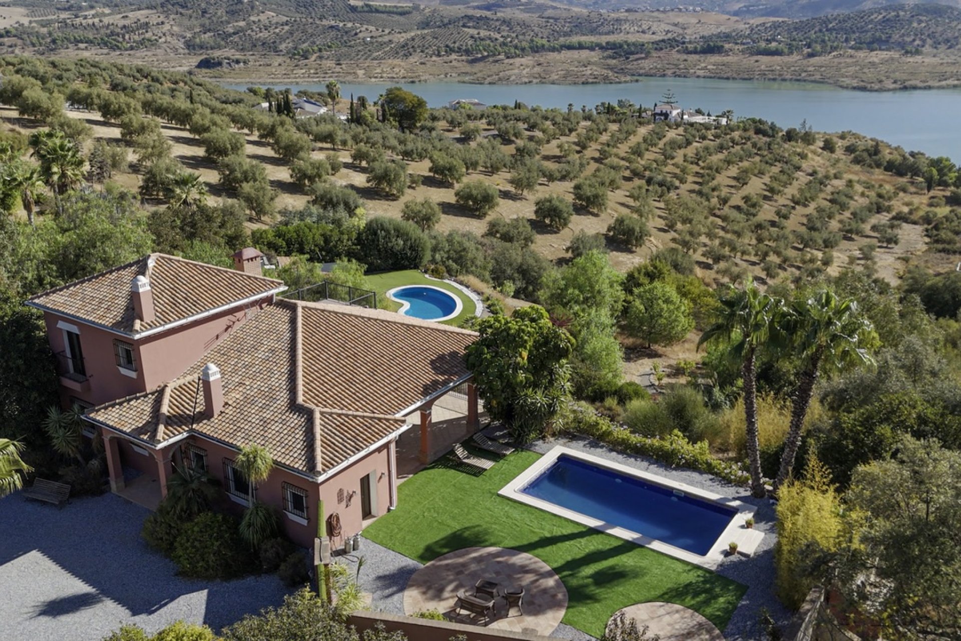 Revente - Villa -
Vinuela - Inland