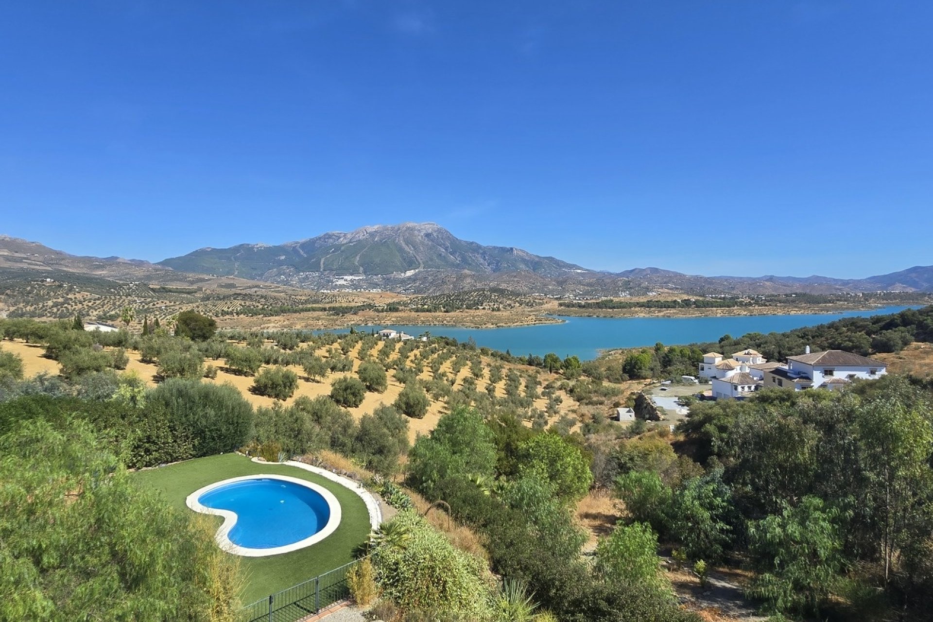 Revente - Villa -
Vinuela - Inland