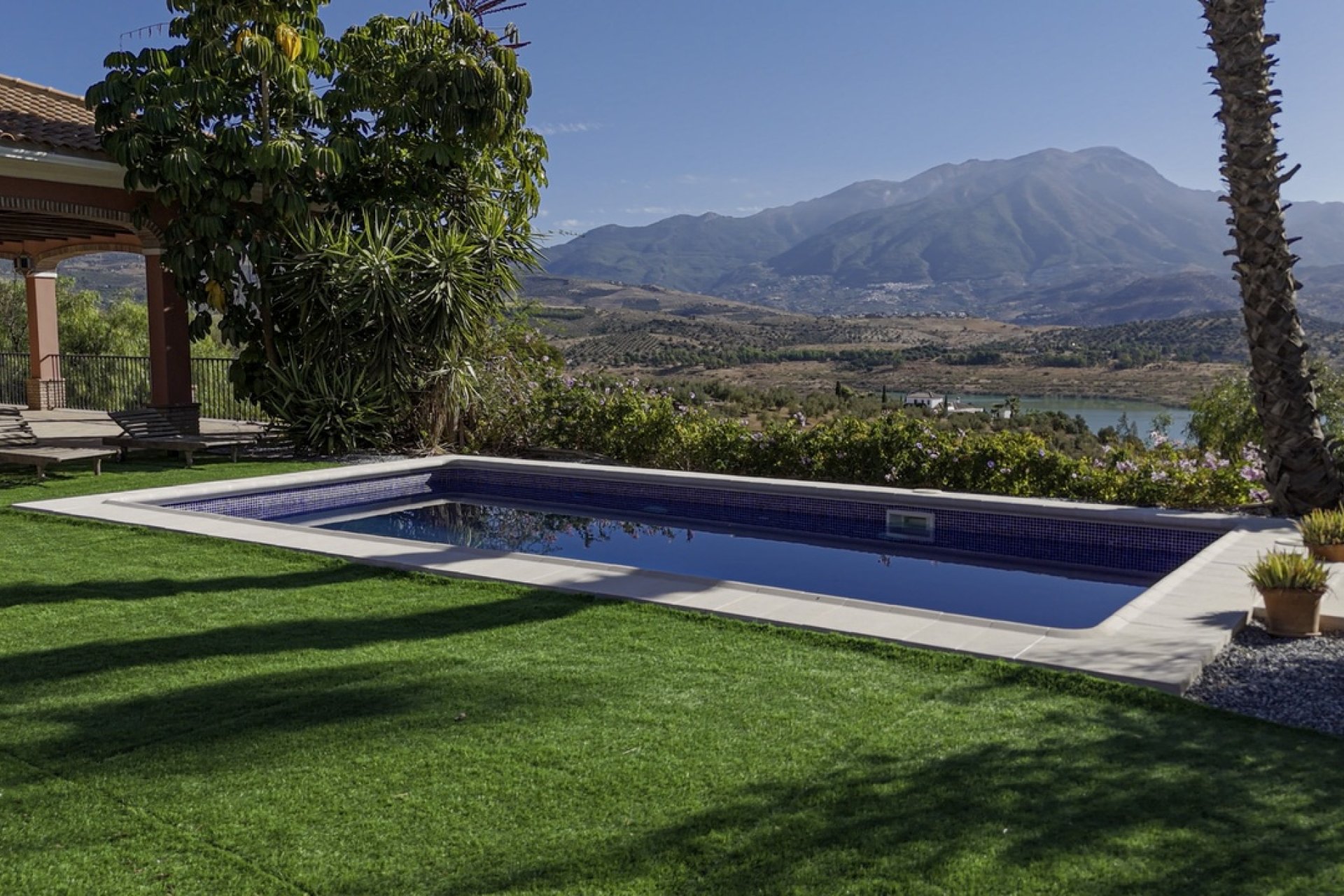 Revente - Villa -
Vinuela - Inland