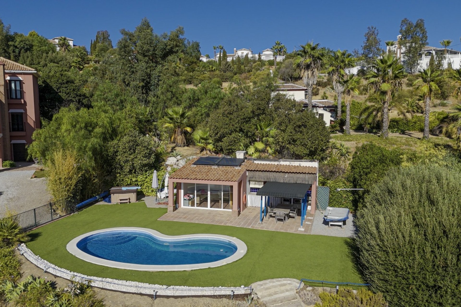 Revente - Villa -
Vinuela - Inland