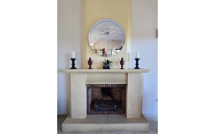 Revente - Villa -
Vinuela - Inland