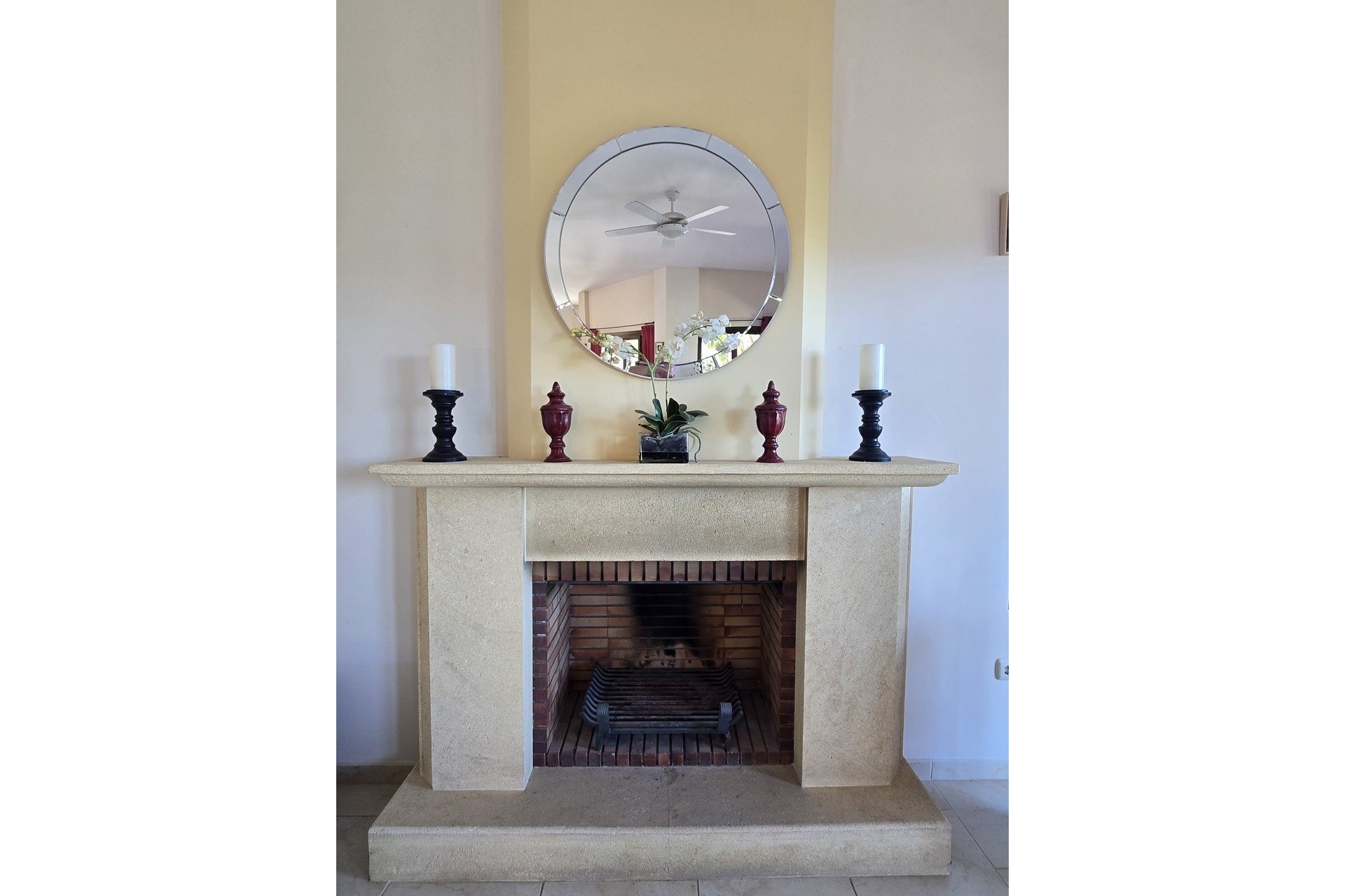 Revente - Villa -
Vinuela - Inland