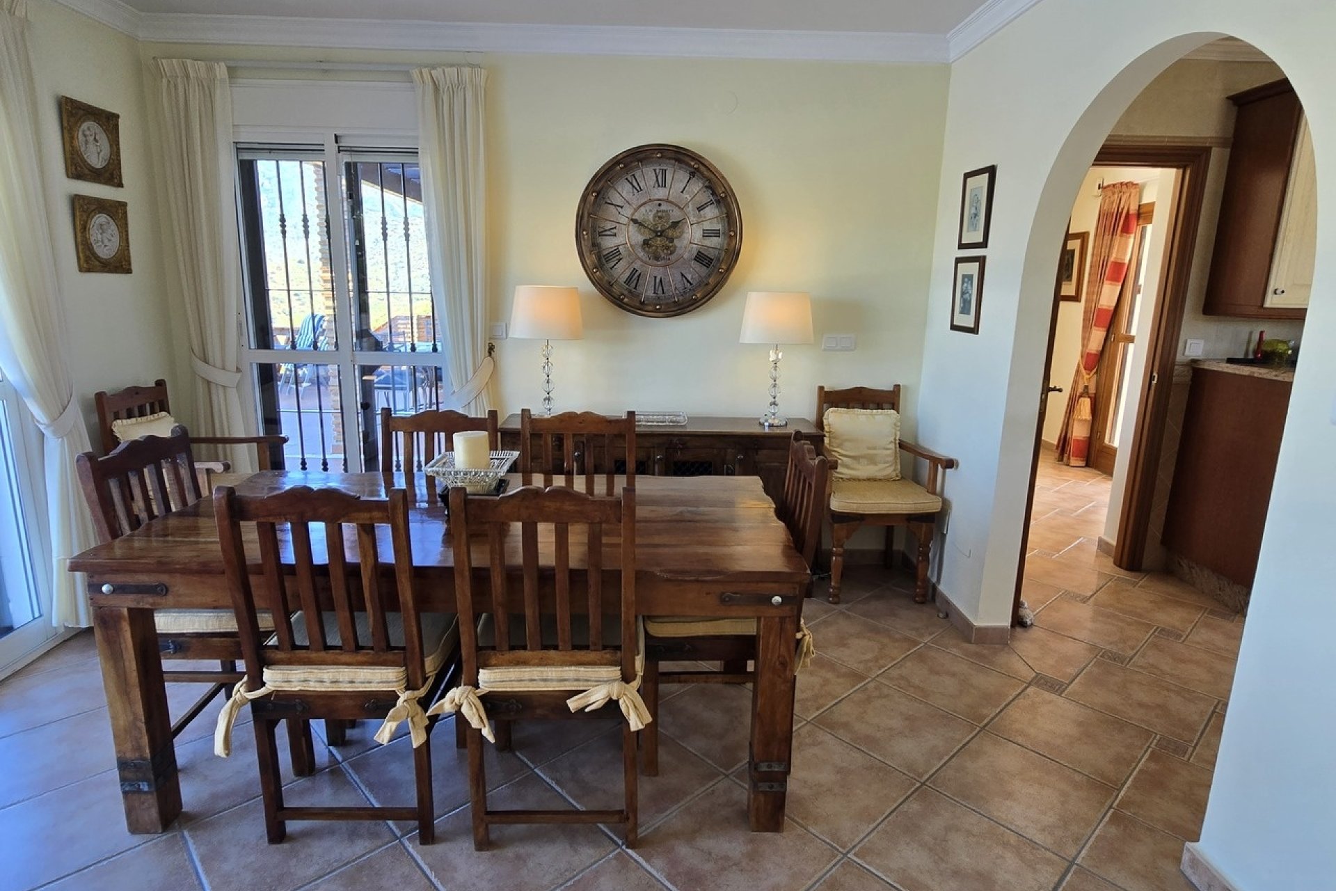 Revente - Villa -
Vinuela - Inland