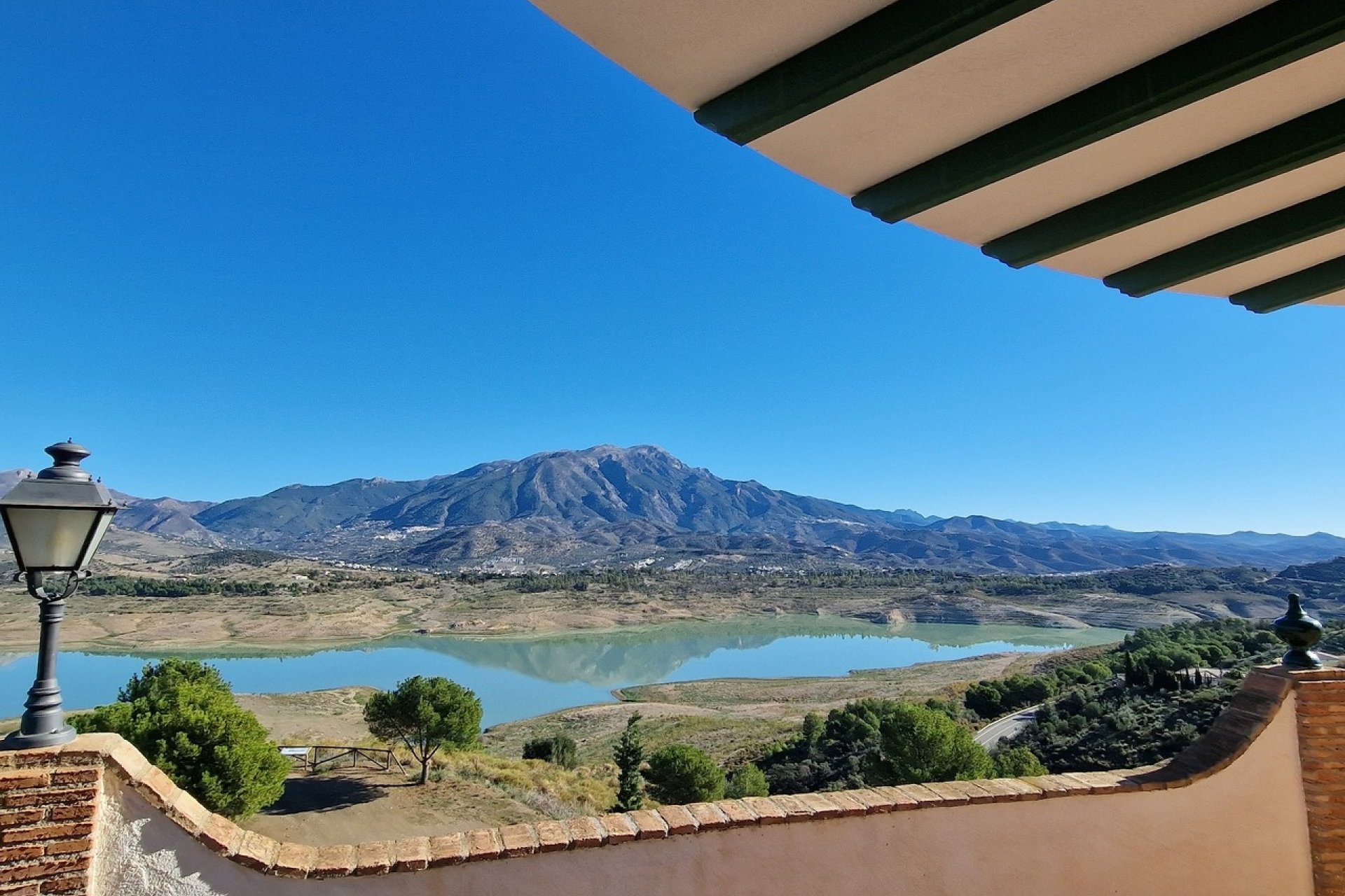 Revente - Villa -
Vinuela - Inland