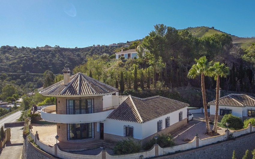 Revente - Villa -
Vinuela - Inland