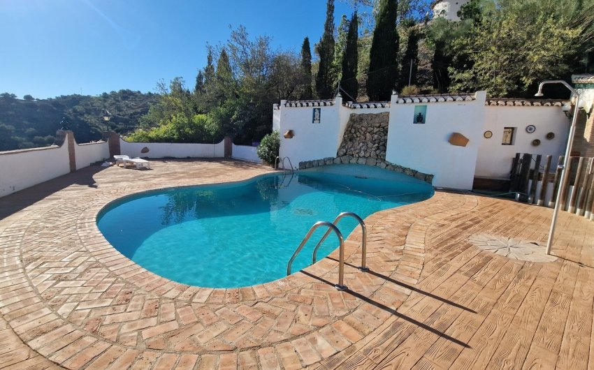 Revente - Villa -
Vinuela - Inland