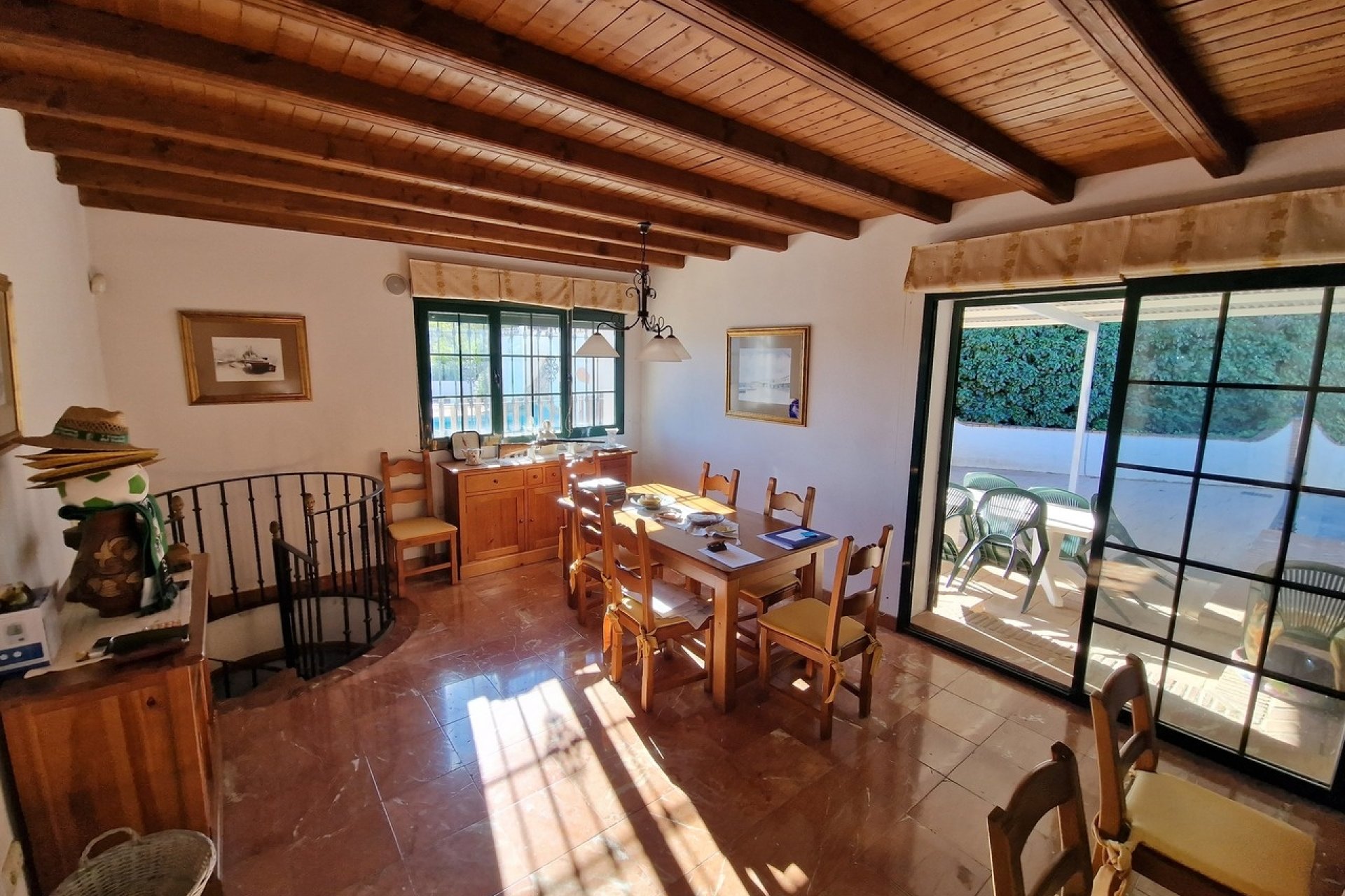 Revente - Villa -
Vinuela - Inland