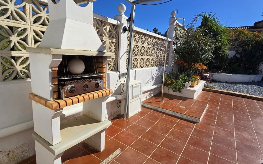 Revente - Villa -
Vinuela - Inland