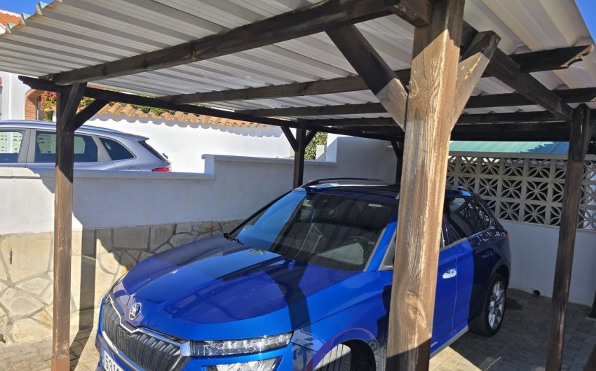 Revente - Villa -
Vinuela - Inland