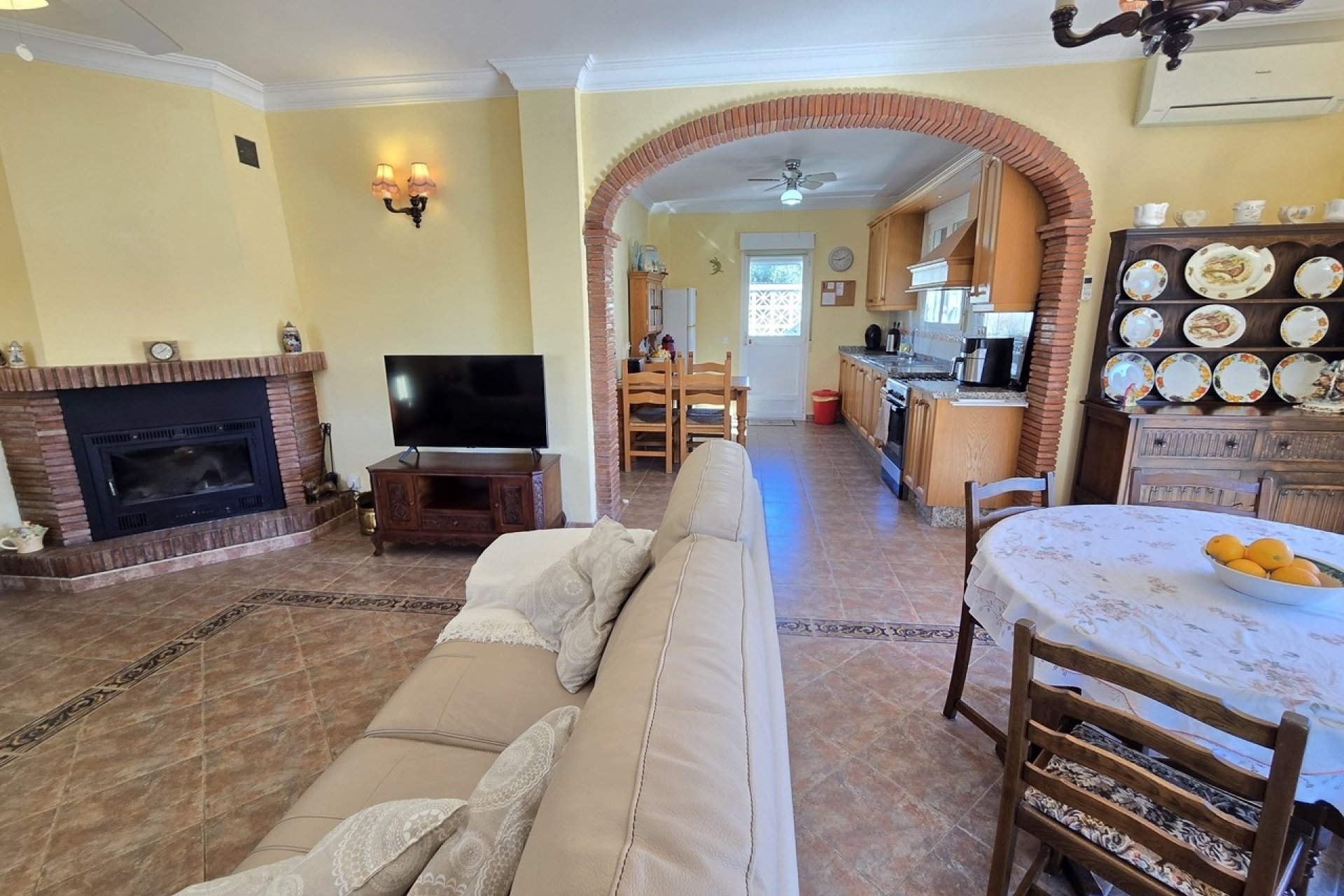 Revente - Villa -
Vinuela - Inland