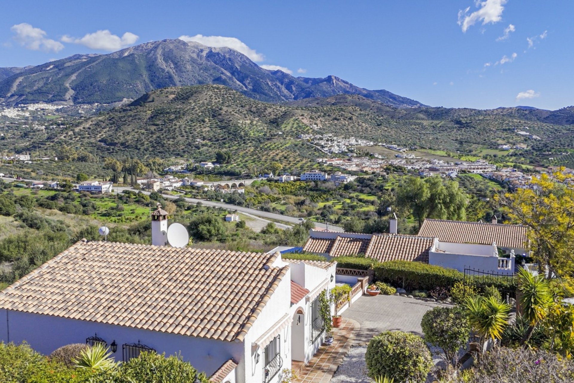 Revente - Villa -
Vinuela - Inland