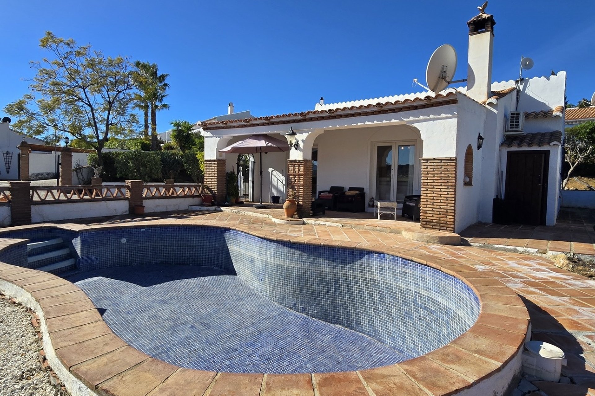 Revente - Villa -
Vinuela - Inland