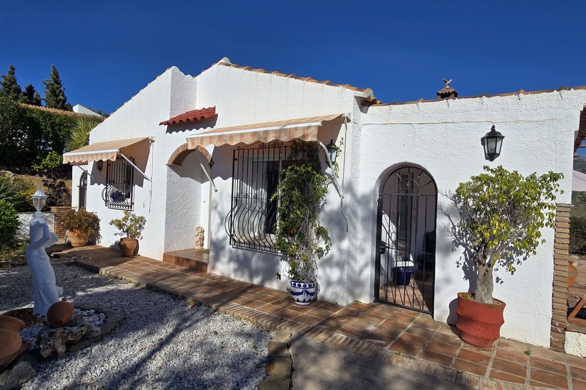 Revente - Villa -
Vinuela - Inland