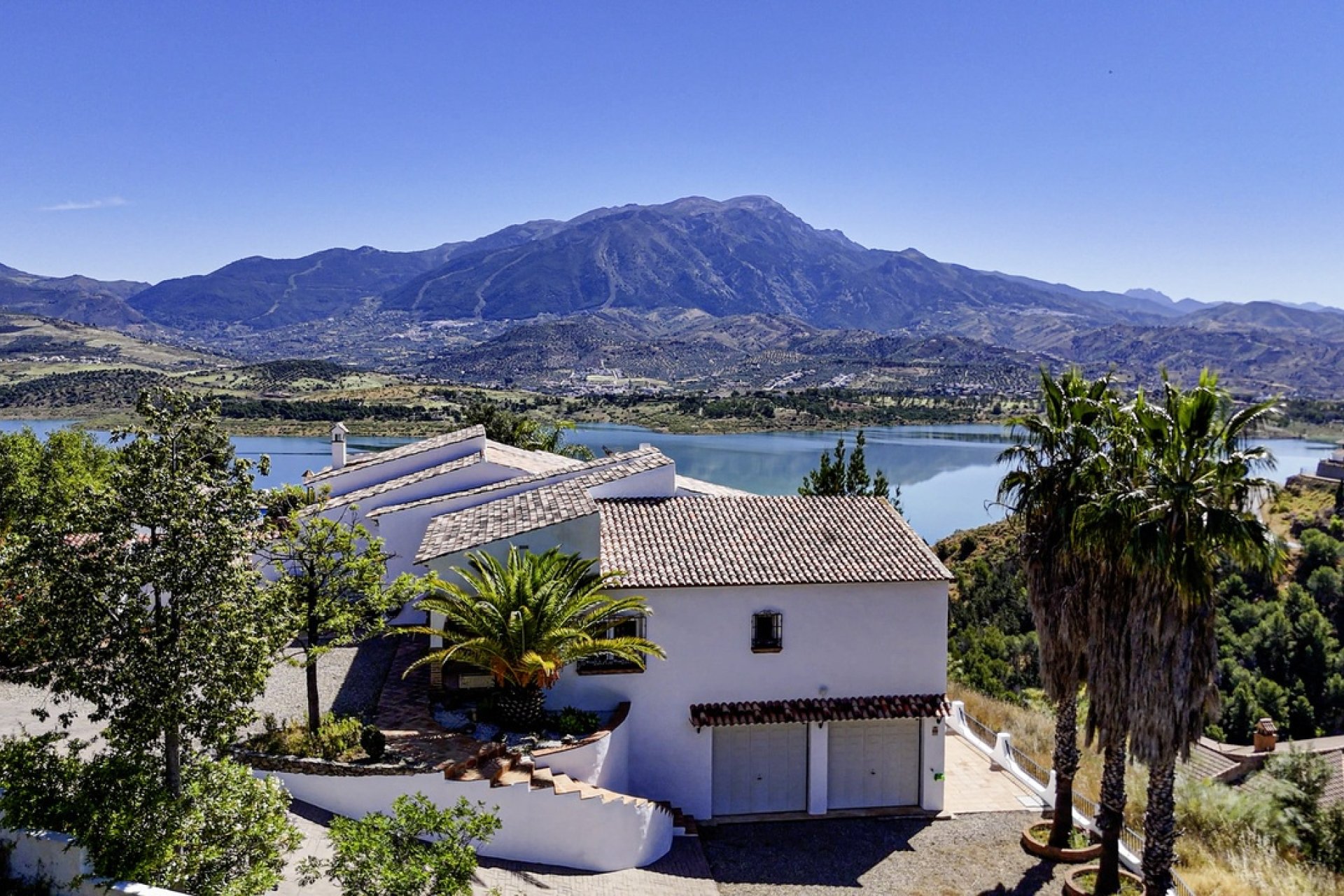 Revente - Villa -
Vinuela - Inland