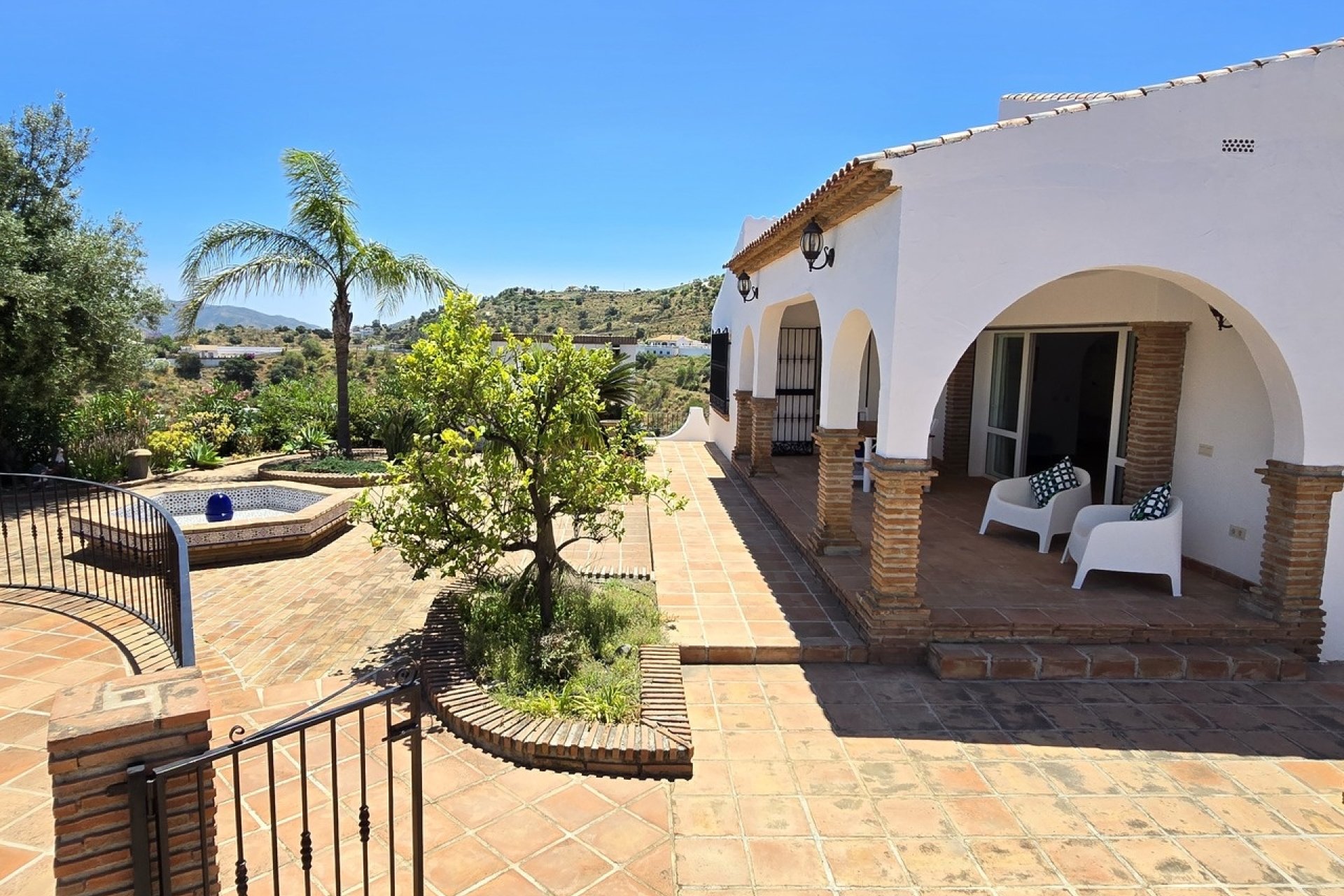 Revente - Villa -
Vinuela - Inland