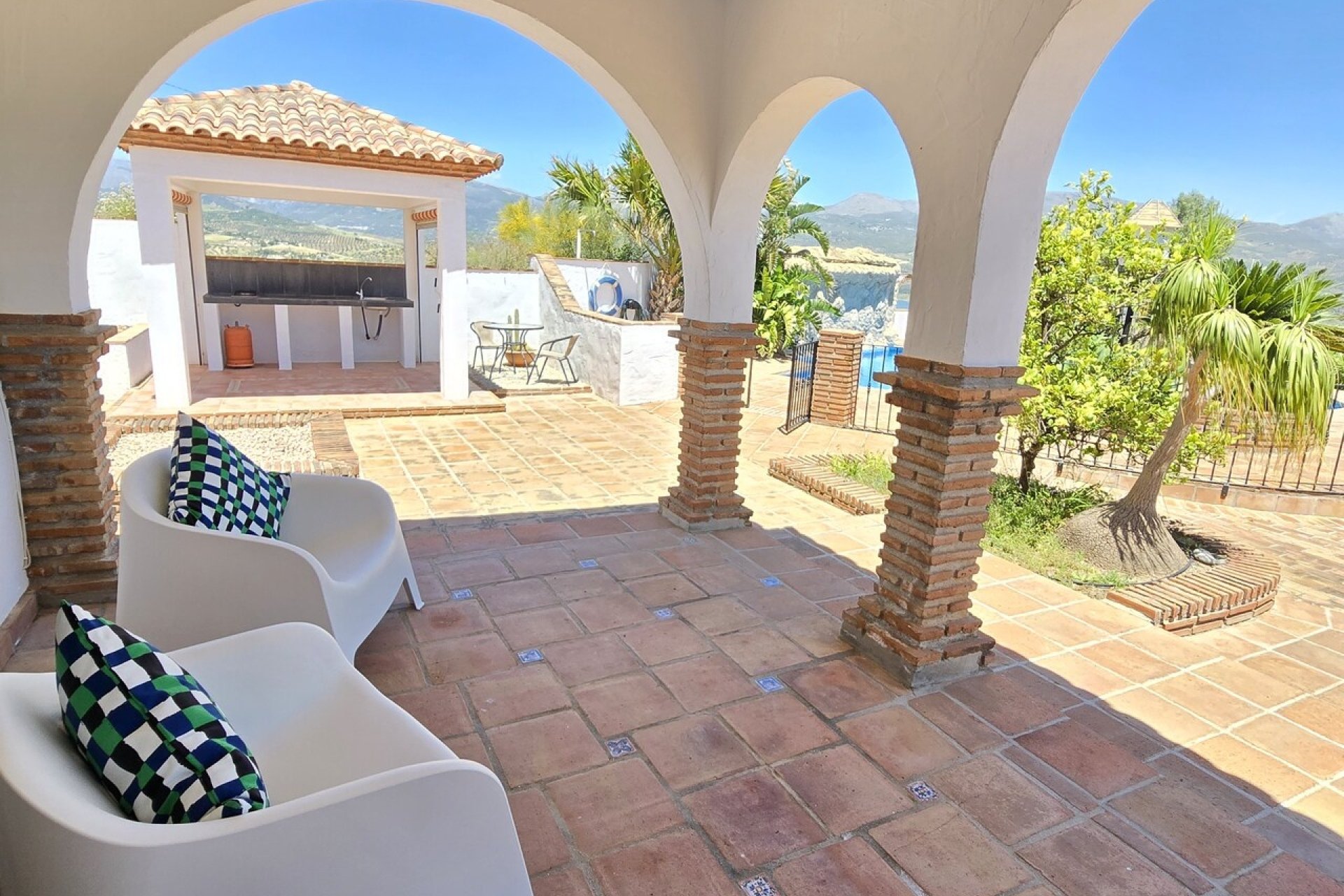 Revente - Villa -
Vinuela - Inland