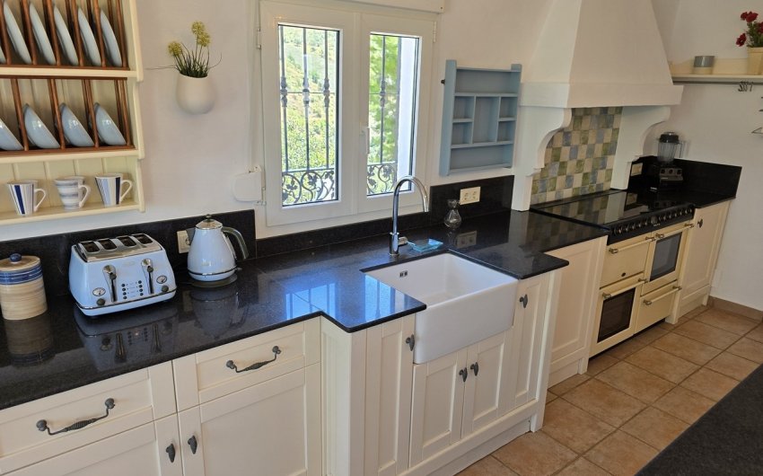 Revente - Villa -
Vinuela - Inland