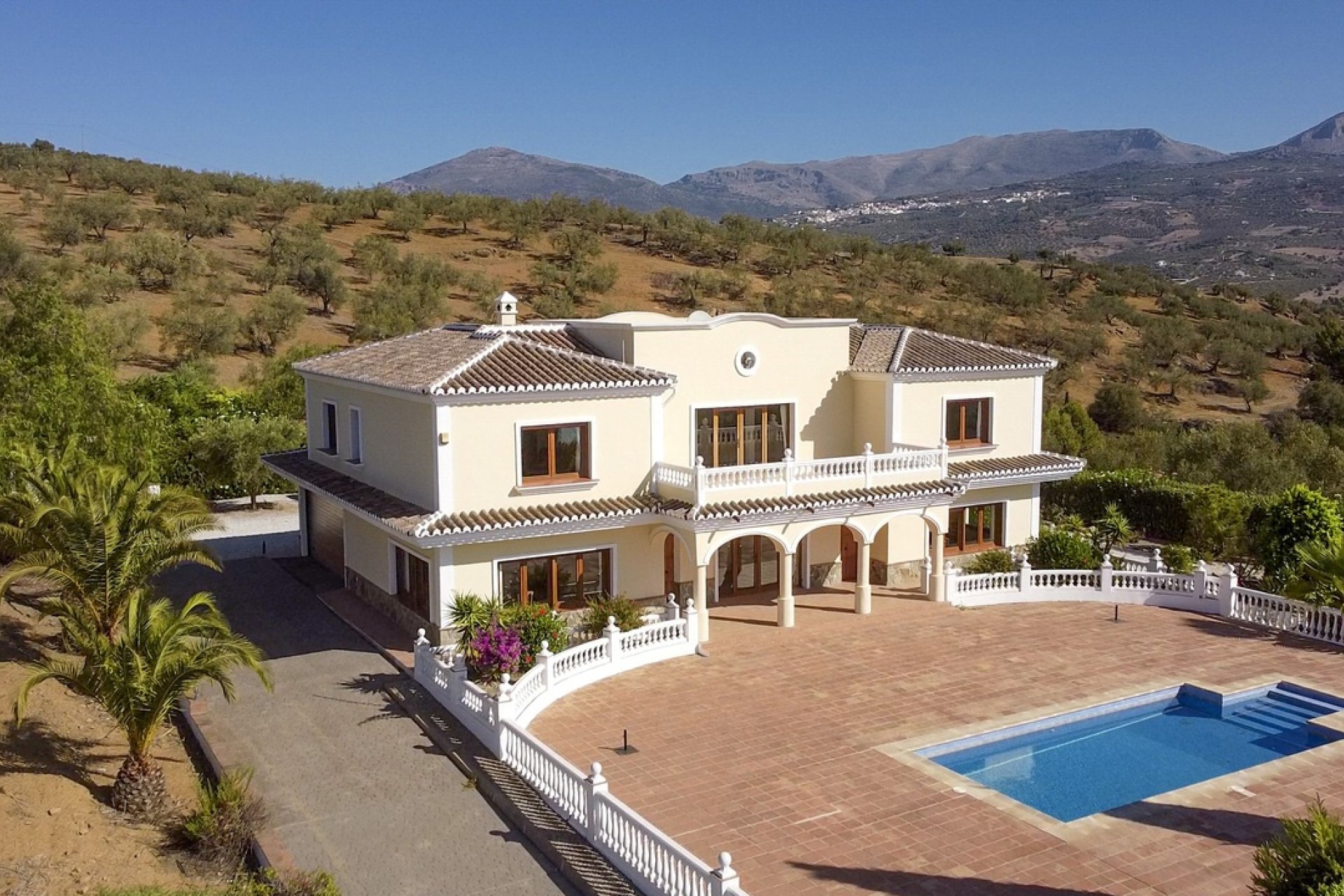 Revente - Villa -
Vinuela - Inland