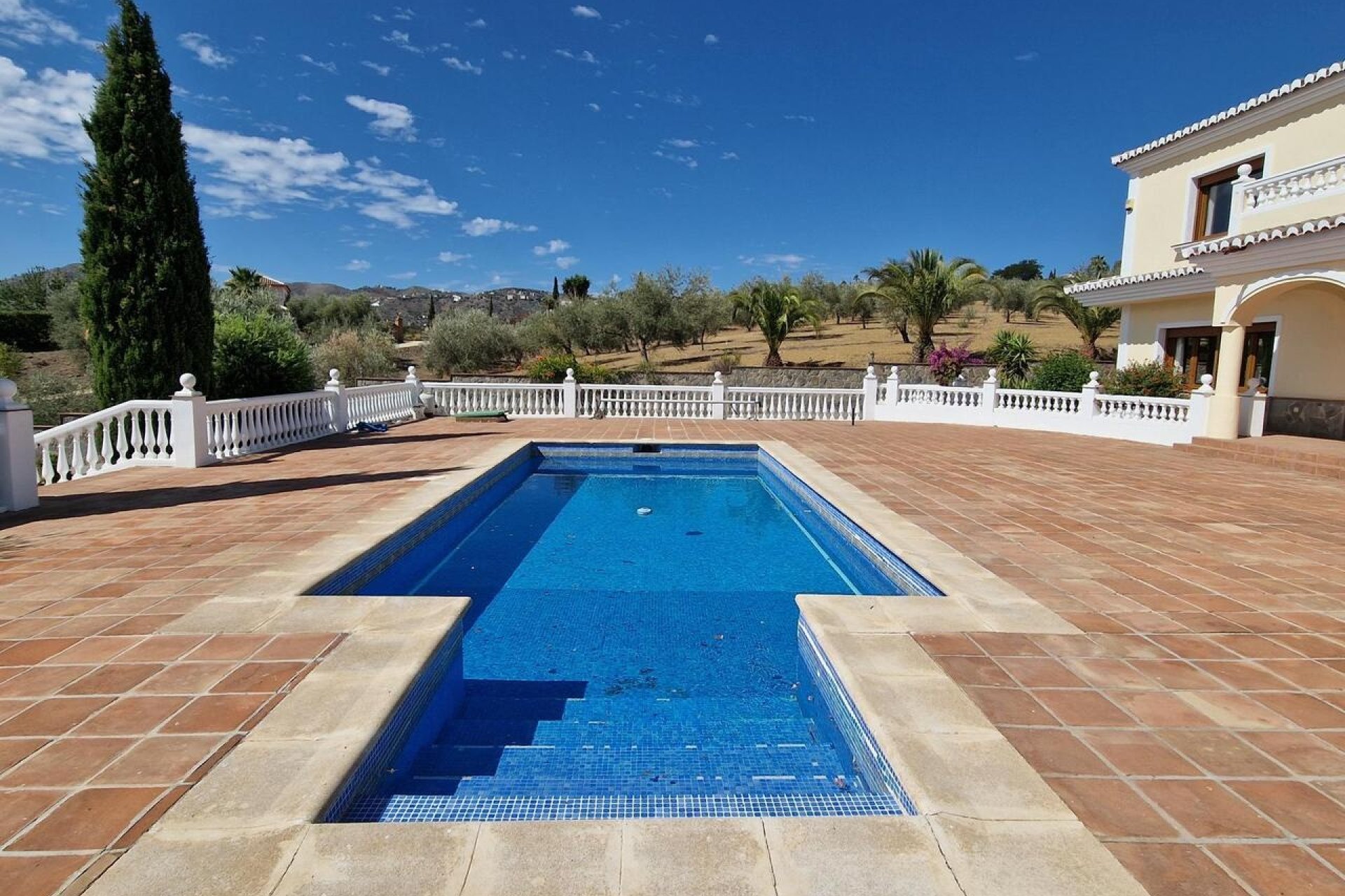 Revente - Villa -
Vinuela - Inland