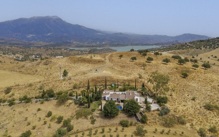 Revente - Villa -
Vinuela - Inland