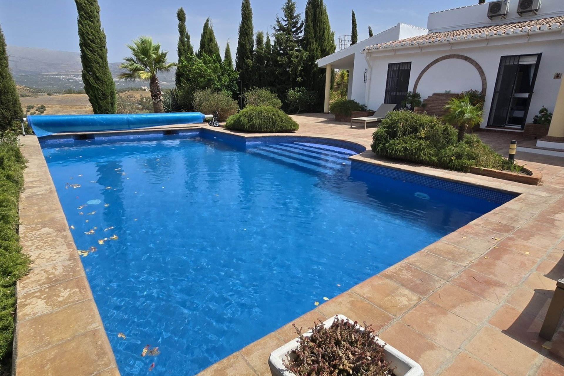 Revente - Villa -
Vinuela - Inland