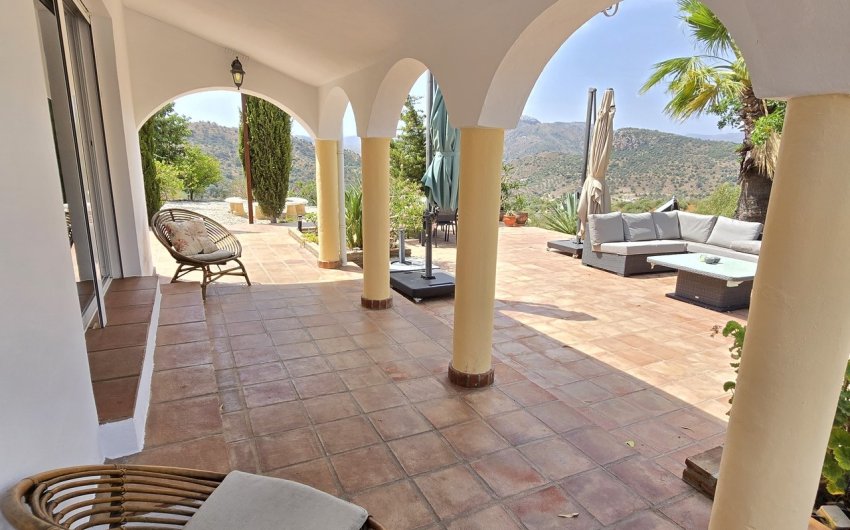 Revente - Villa -
Vinuela - Inland