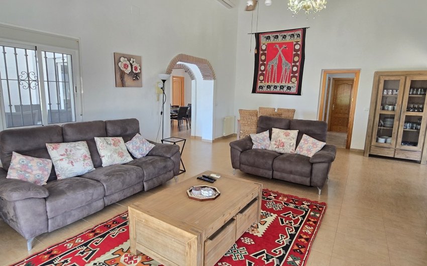 Revente - Villa -
Vinuela - Inland