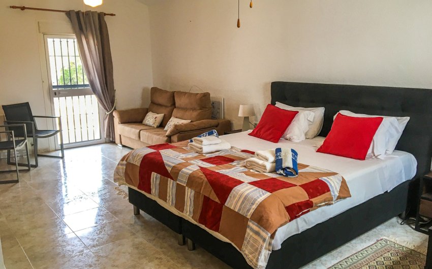 Revente - Villa -
Vinuela - Inland