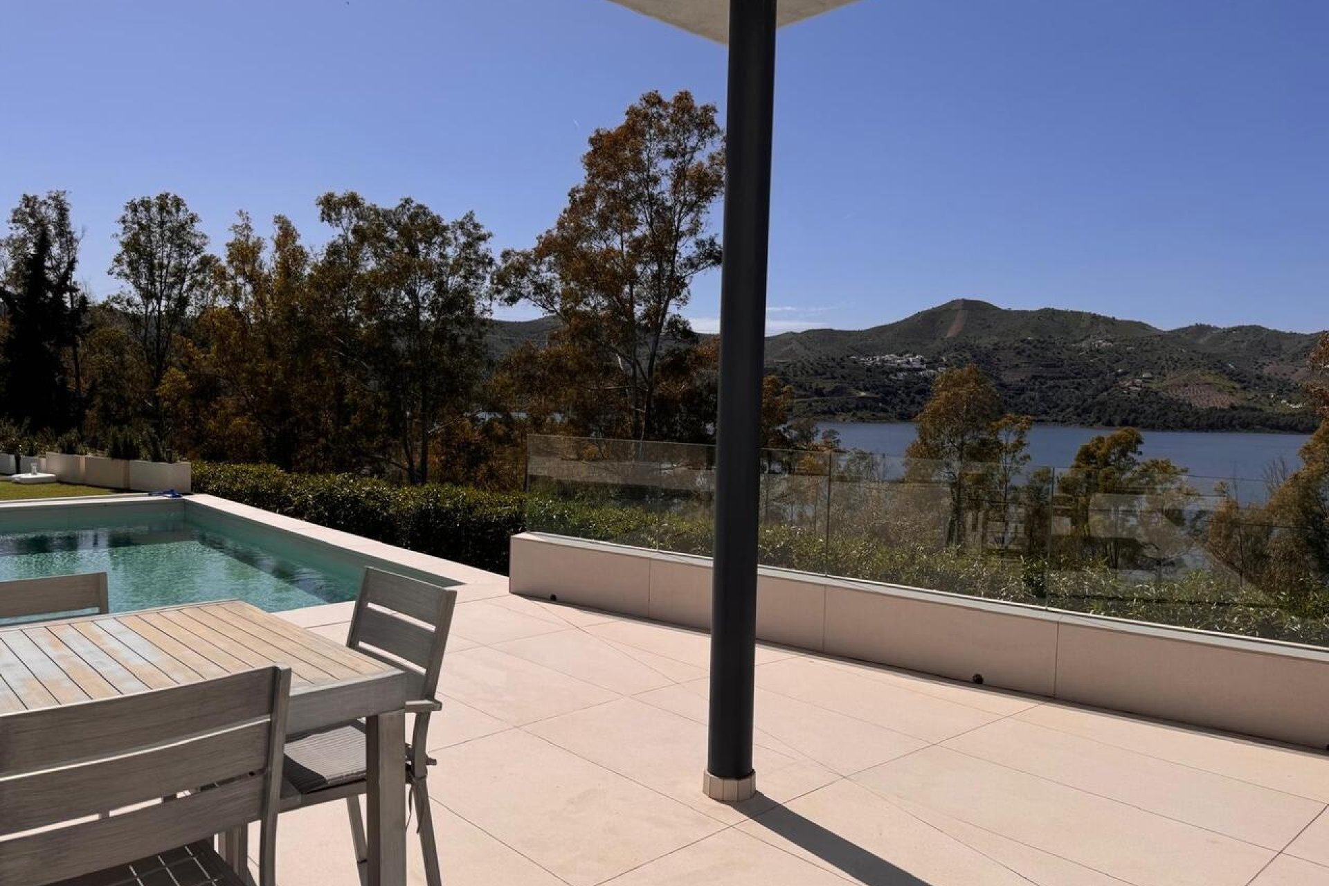 Revente - Villa -
Vinuela - Inland