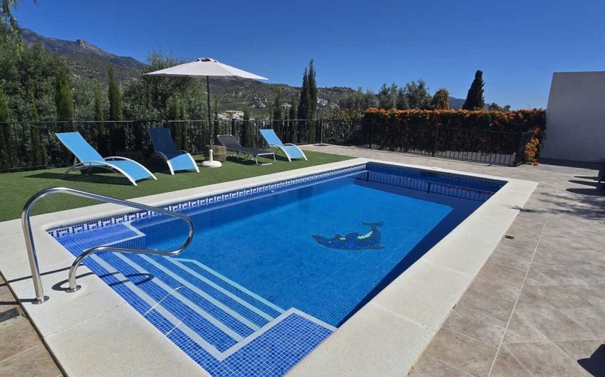 Revente - Villa -
Vinuela - Inland