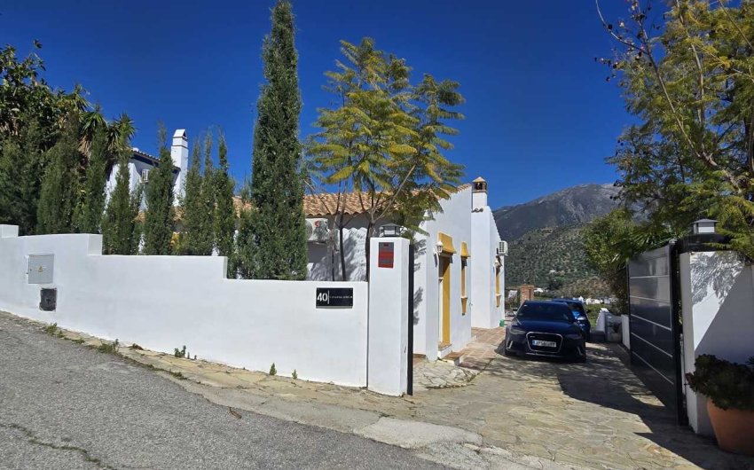 Revente - Villa -
Vinuela - Inland