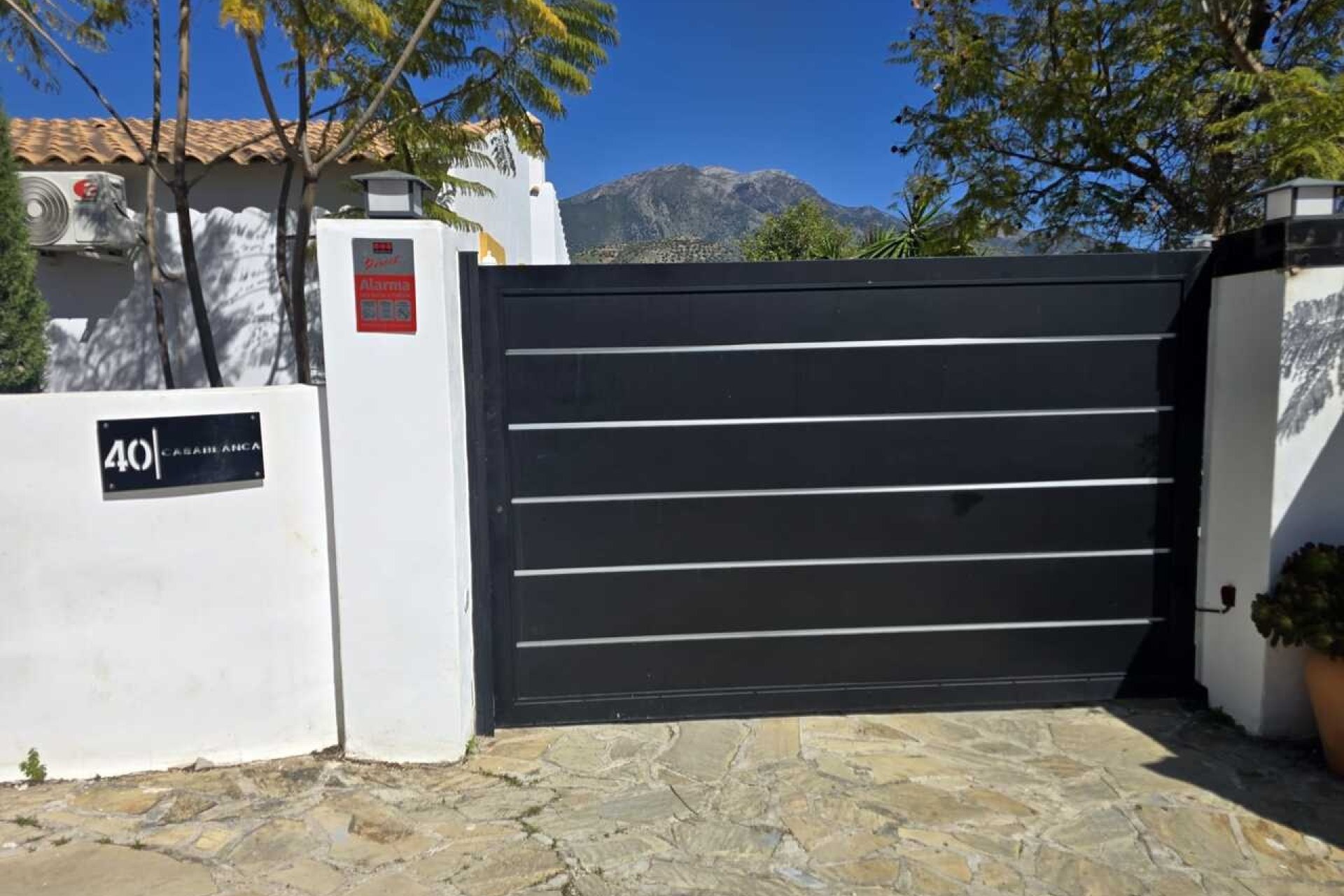 Revente - Villa -
Vinuela - Inland