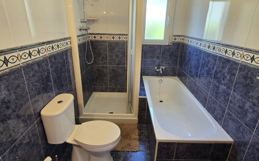 Revente - Villa -
Vinuela - Inland