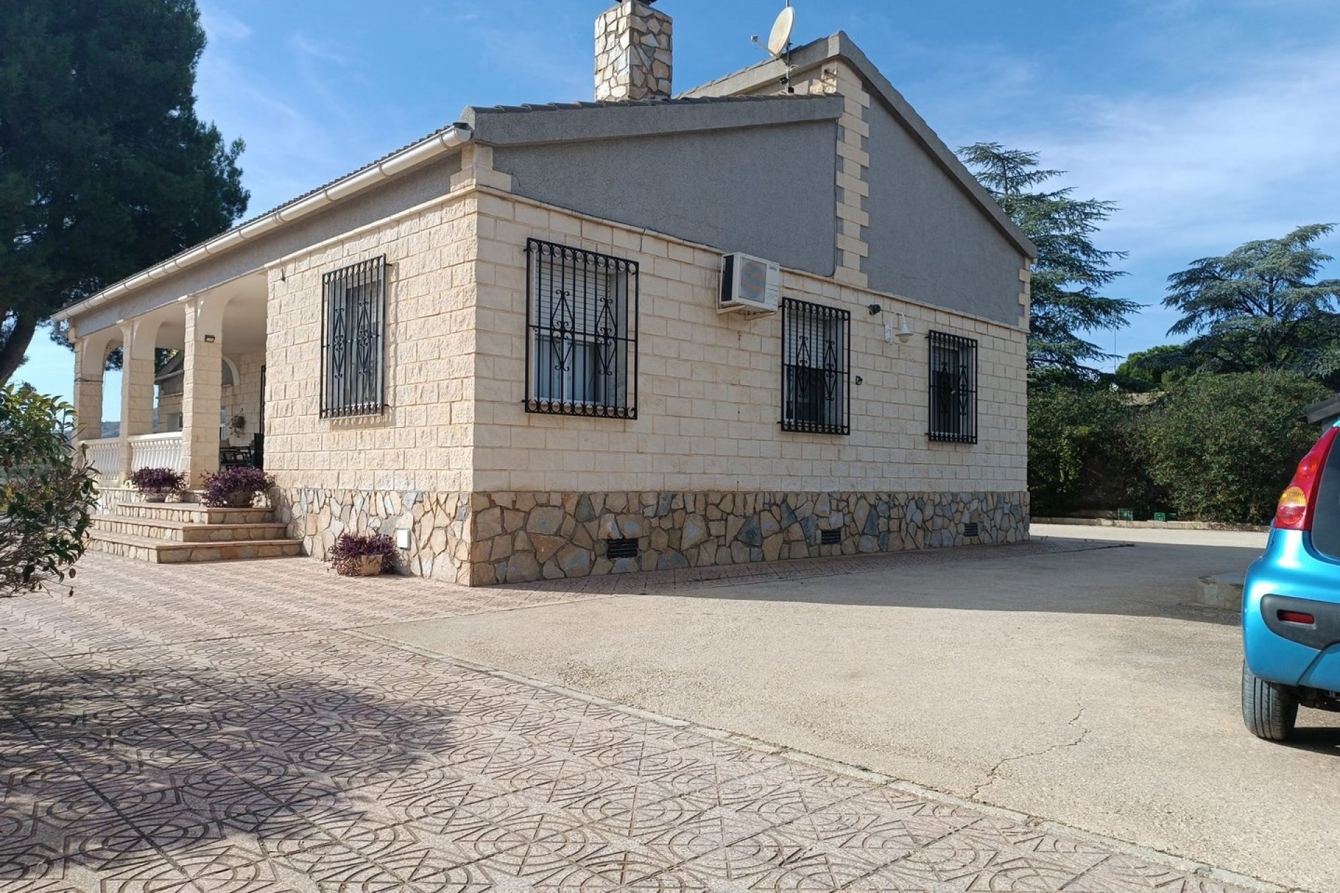 Revente - Villa -
Yecla - Inland
