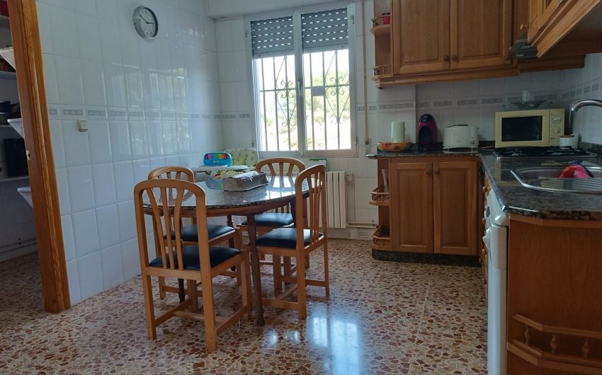 Revente - Villa -
Yecla - Inland