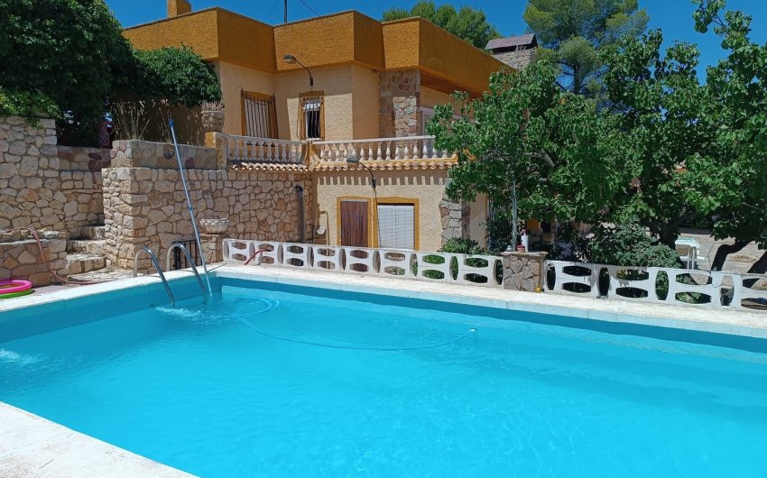 Revente - Villa -
Yecla - Inland