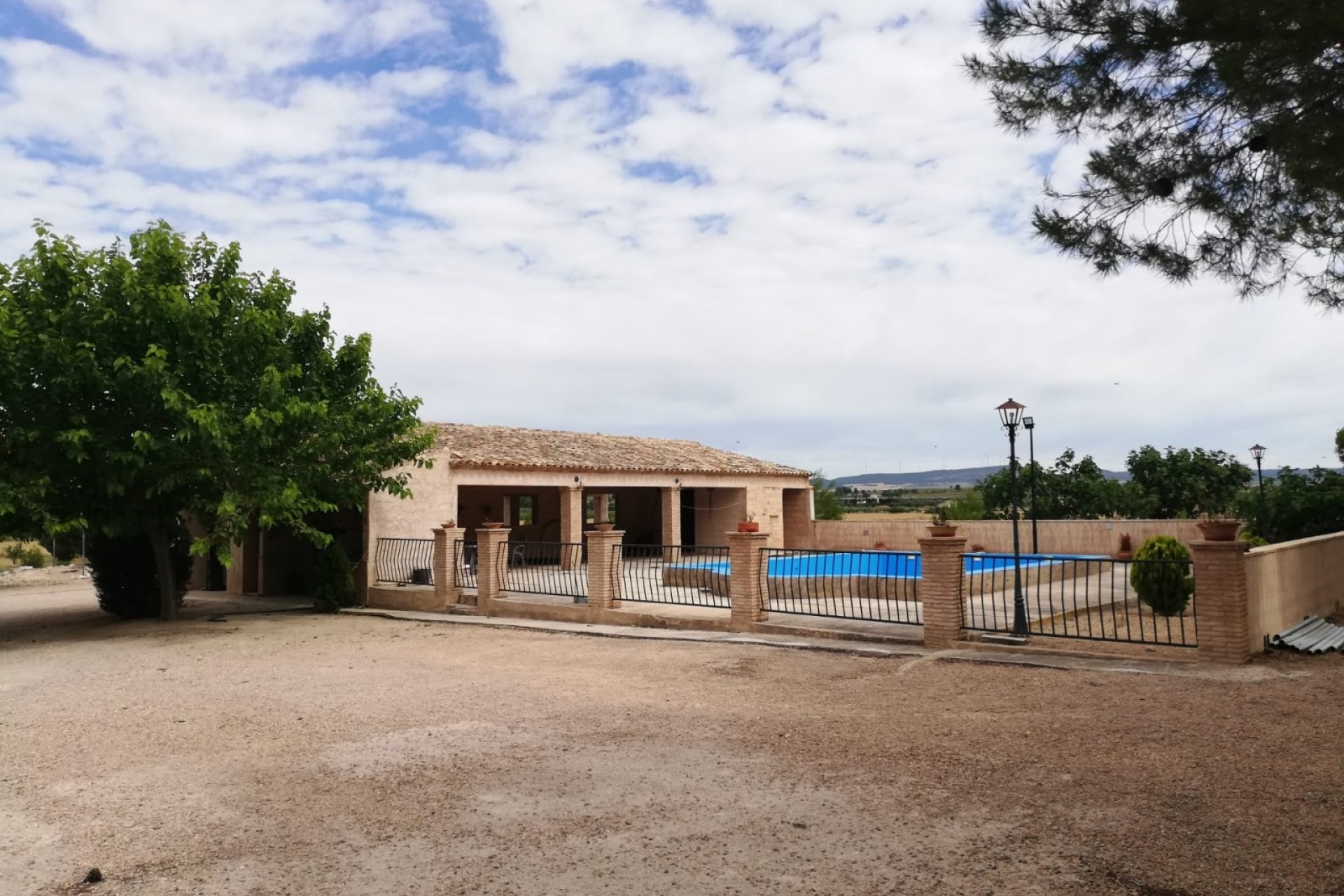 Revente - Villa -
Yecla - Inland