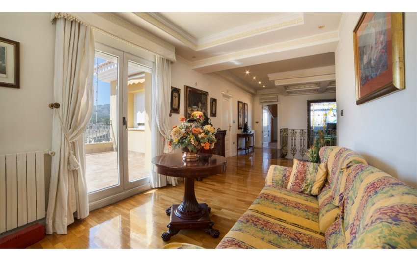 Revente - Villa -
Yecla - Inland