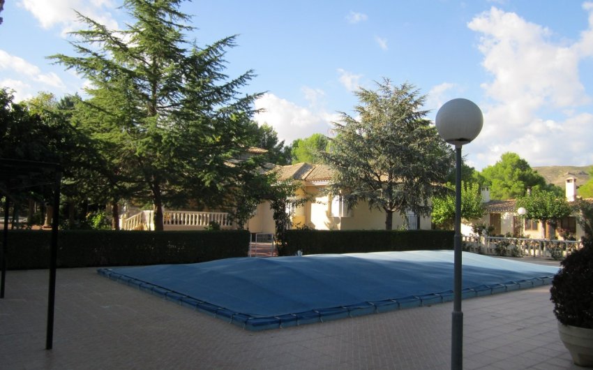 Revente - Villa -
Yecla - Inland