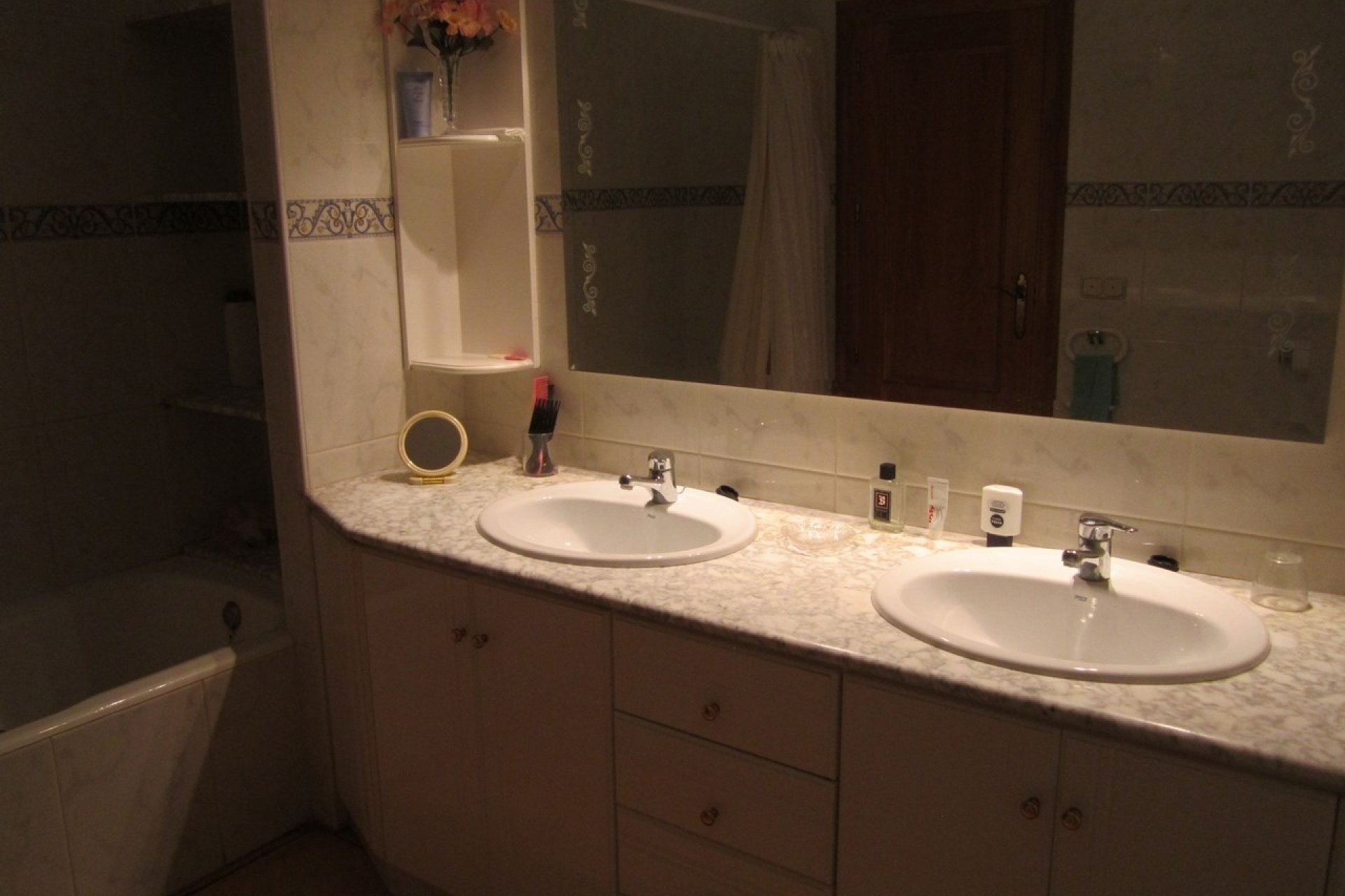 Revente - Villa -
Yecla - Inland