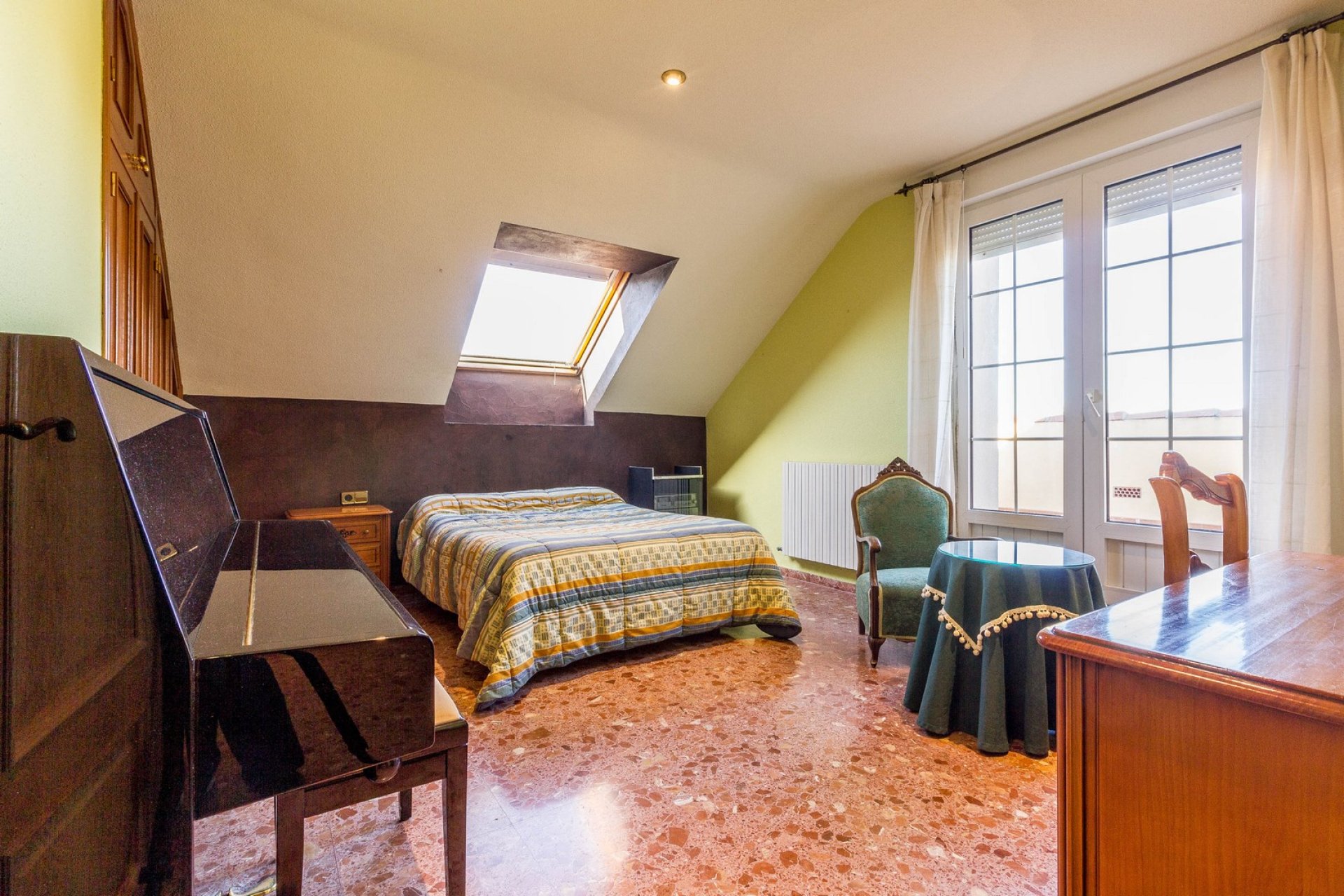 Revente - Villa -
Yecla - Inland