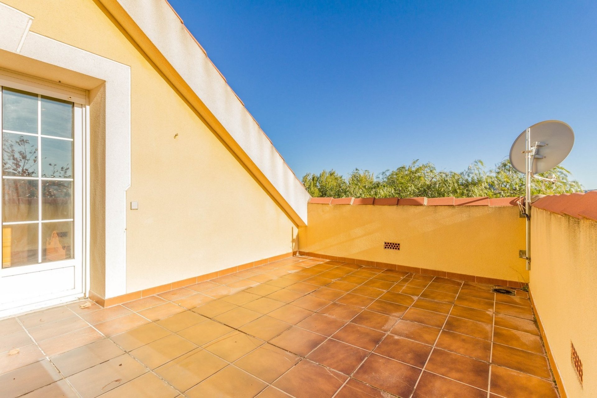 Revente - Villa -
Yecla - Inland