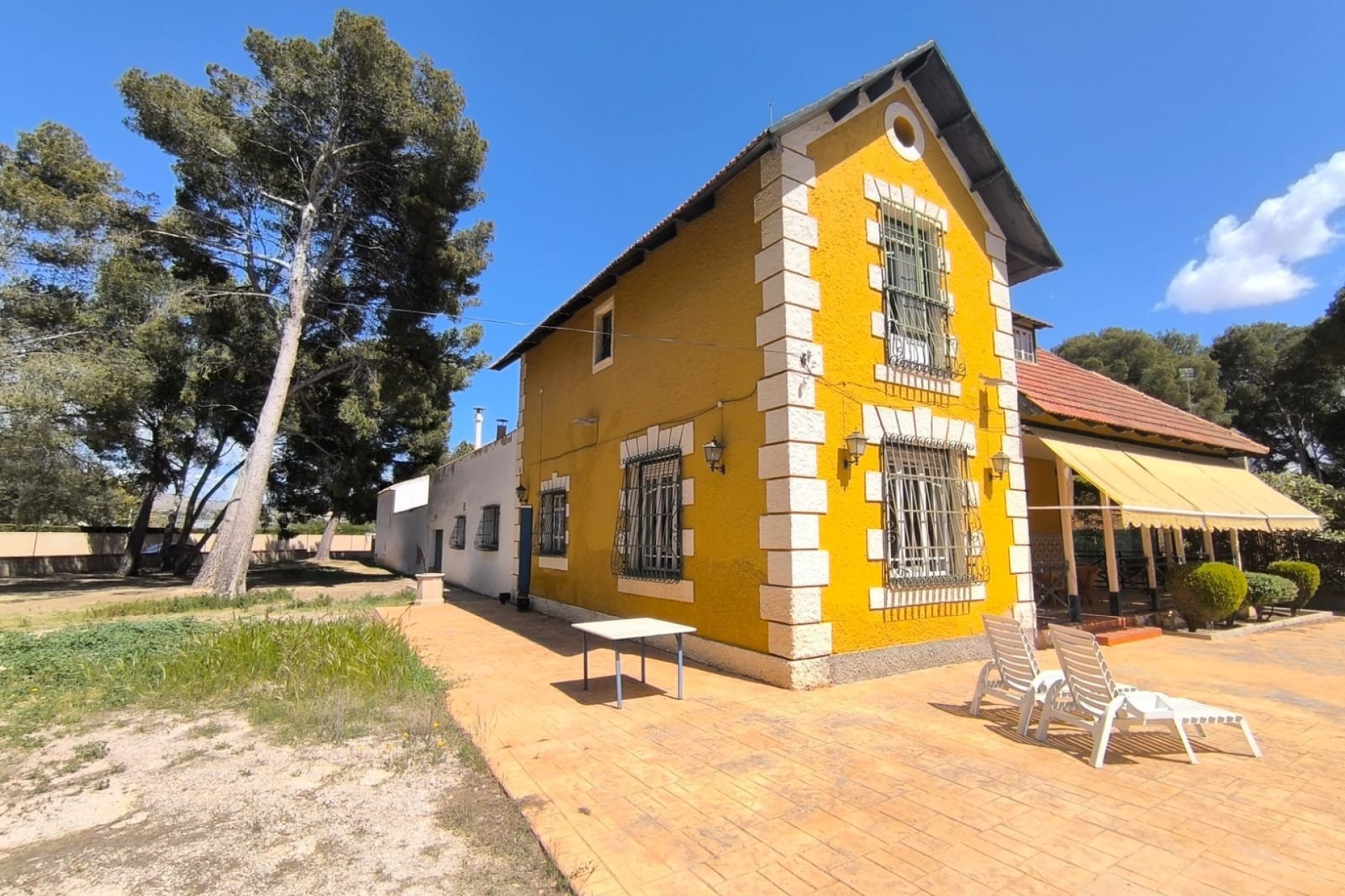 Revente - Villa -
Yecla - Inland