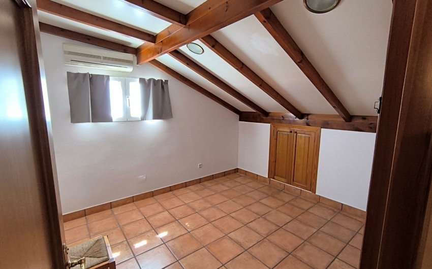 Revente - Villa -
Yecla - Inland