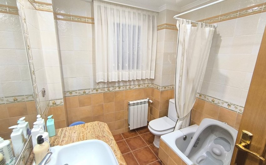 Revente - Villa -
Yecla - Inland