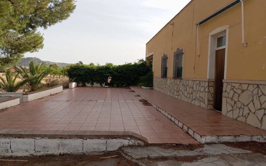Revente - Villa -
Yecla - Inland