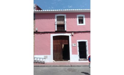 Town House - Herverkoop - Jesus Pobre -
                Inland