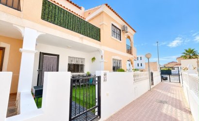 Town House - Herverkoop - La Zenia -
                Costa Blanca