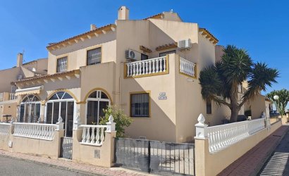 Town House - Herverkoop - Orihuela Costa -
                La Florida
